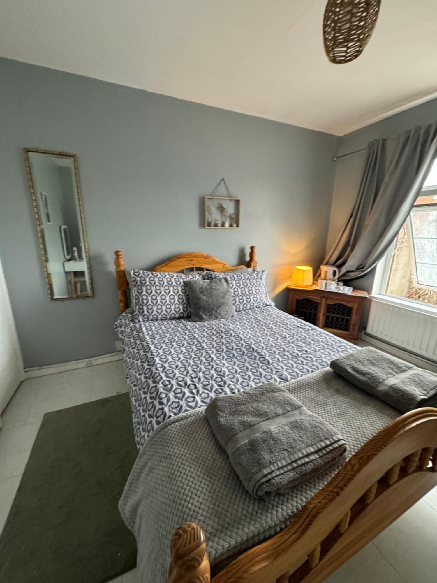 House Near To Castlecourt Shopping Leilighet Belfast Eksteriør bilde